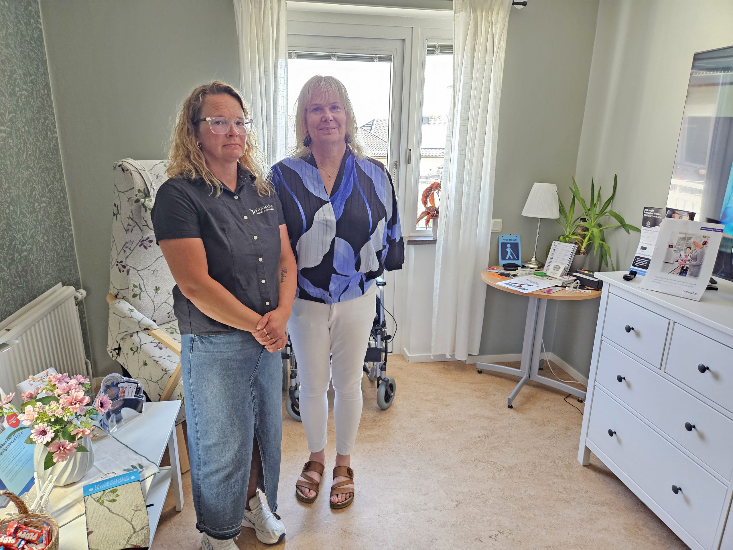 Välbesökt återinvigning av visningslägenhet på Kindagård